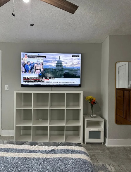 Building Photo - 2212 Bertha St