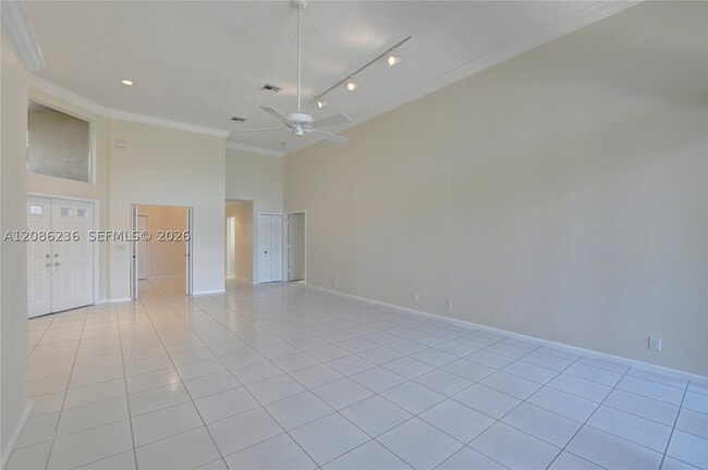 Building Photo - 11622 Creekside Dr