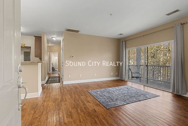 Building Photo - 7230 Althorp Way