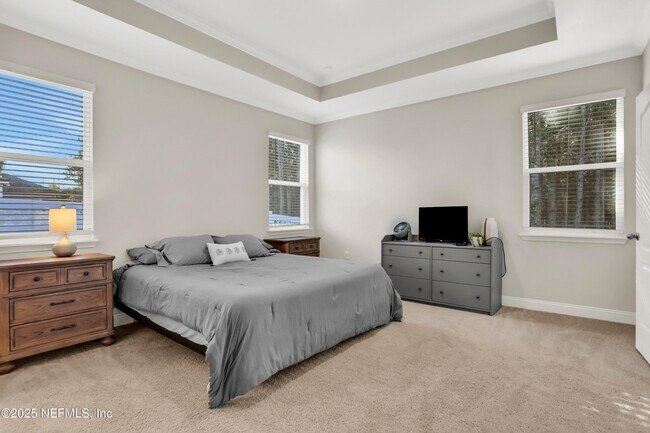 Building Photo - 404 Thistleton Wy