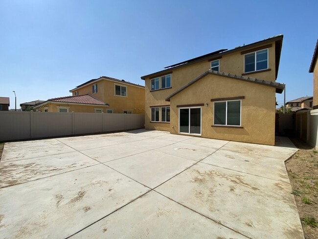 Building Photo - Beautiful Single Family Home