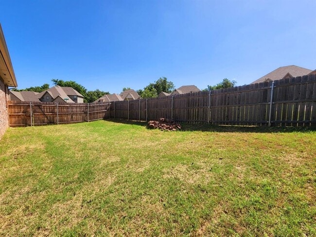 Building Photo - 2308 Paraiso Way