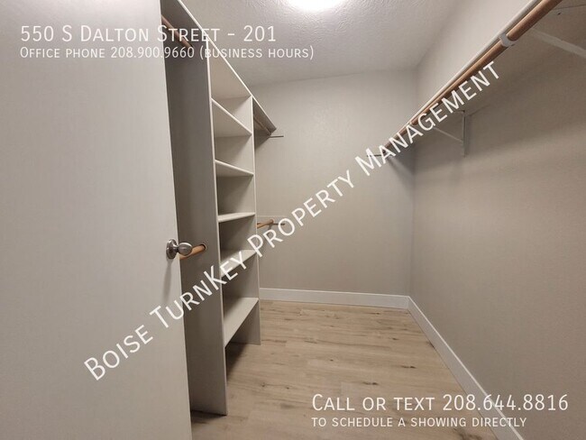 Building Photo - 550 S Dalton Ln