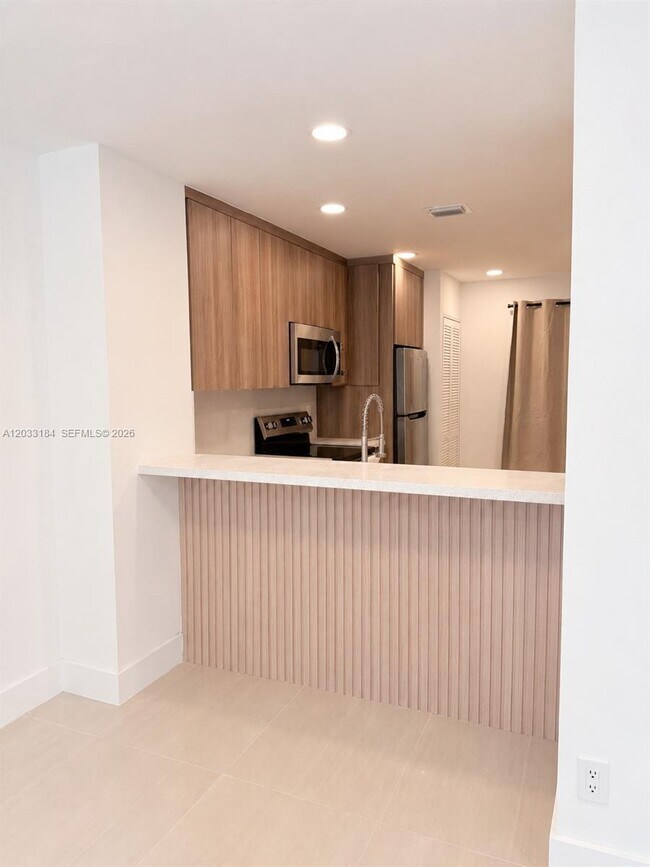 Building Photo - 2878 Coral Springs Dr