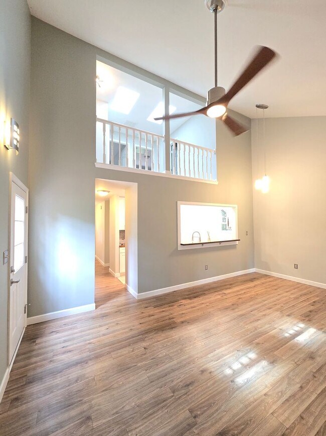 Building Photo - Located in desirable College Acres/Hillsdale area of Wilmington