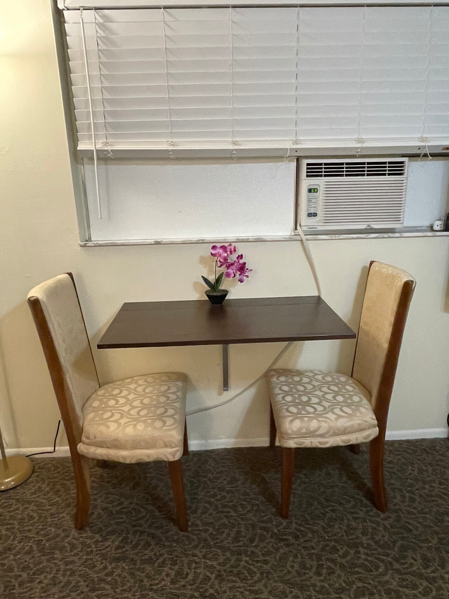 Dinette folds down out of the way - 1499 17th St W