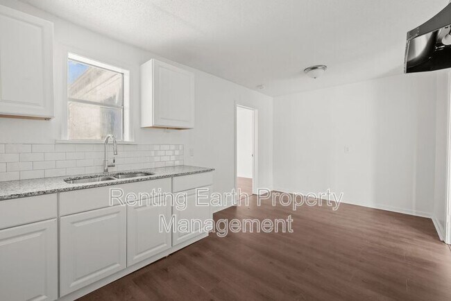 Building Photo - 5320 Ter Q