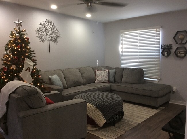 Building Photo - 36 Stowe Rd