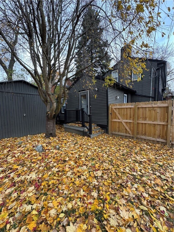 Building Photo - 65 Atkinson St