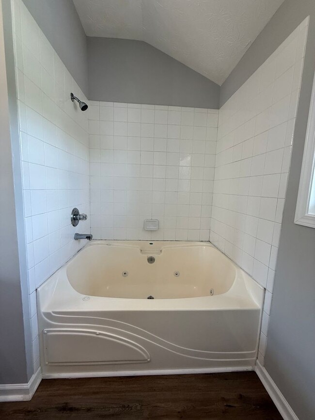 Building Photo - 3 bed/2.5 bath townhome near downtown Dawsonville