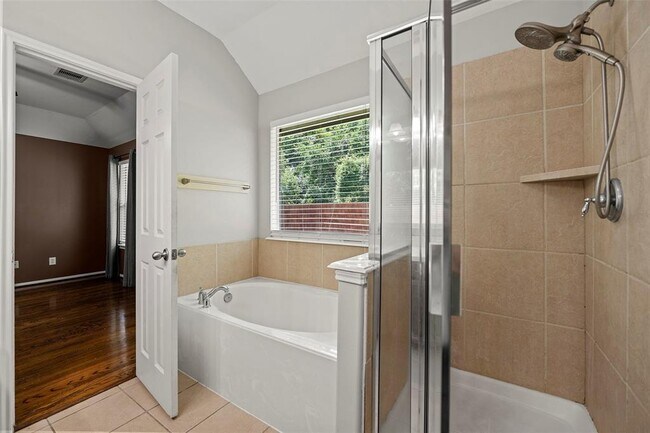 Building Photo - 6907 Birnam Garden Lane