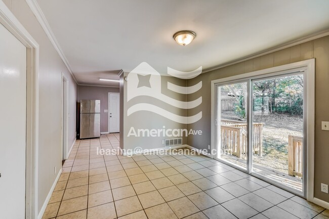 Building Photo - 2515 Ridgewood Rd