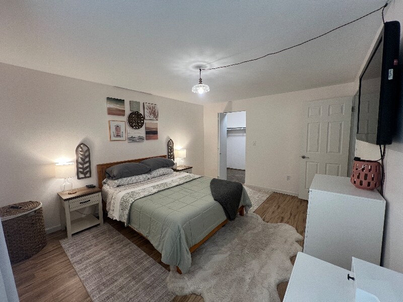 Building Photo - 6019 E 6th Ave