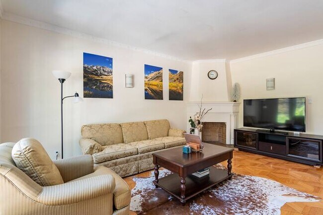 Building Photo - 851 Ocean Ave