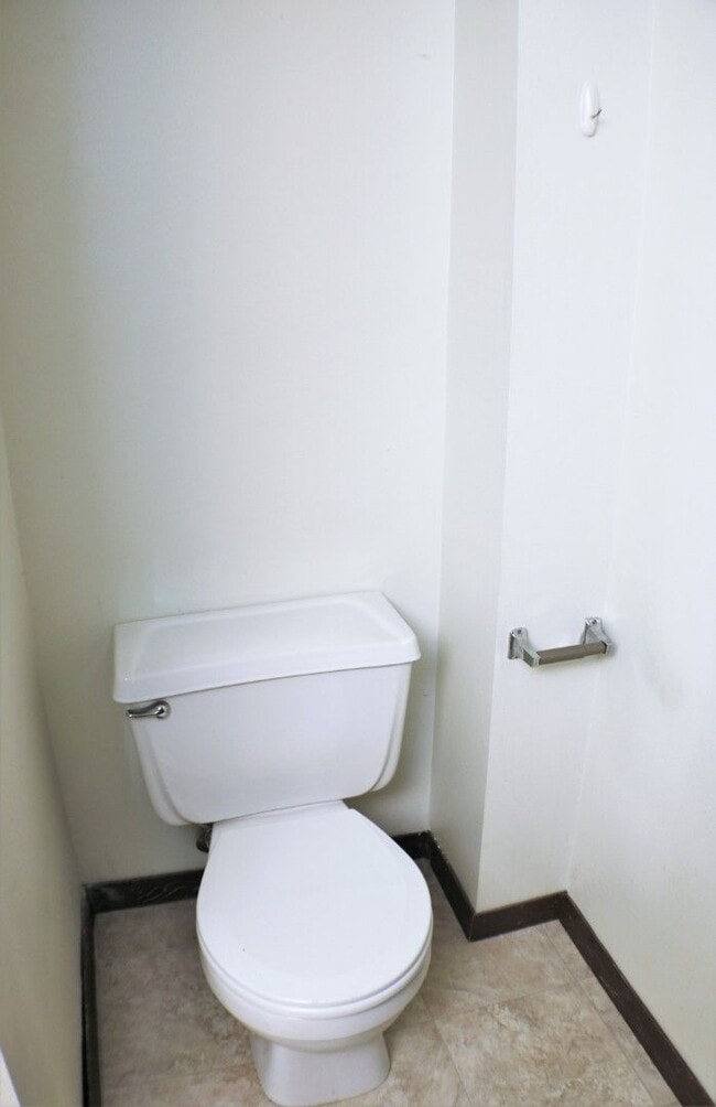 Building Photo - $1,300 | 2 Bedroom, 2.5 Bathroom House | Pet Friendly* | Available for July 1st, 2026 Move In!