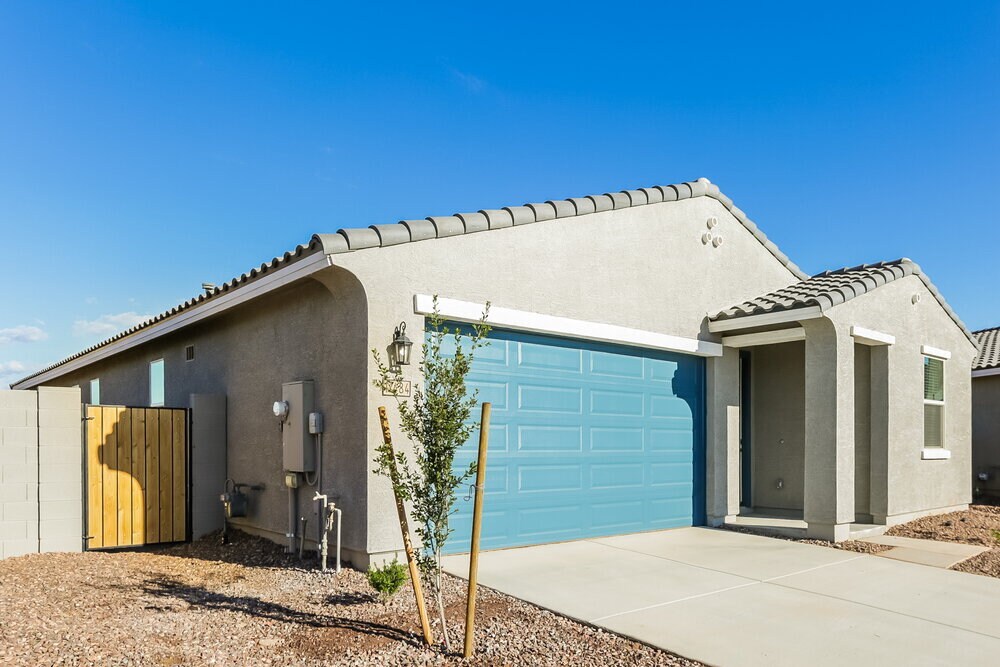 Building Photo - 17484 W Sunnyslope Ln