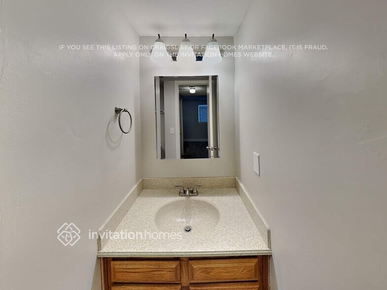 Building Photo - 3612 S Quintero St