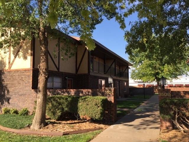 Building Photo - NORTHEAST COLONIAL PARK CONDOMINIUM
