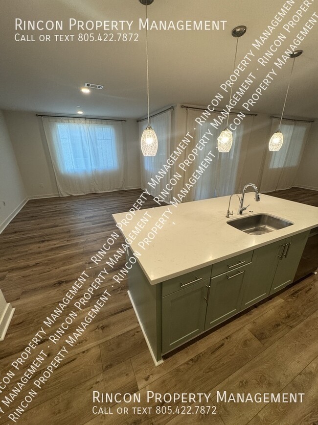 Building Photo - $500 off the First Months Rent! Modern 2-B...