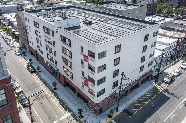 Building Photo - 6122 Hudson Ave