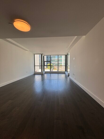 Building Photo - 435 China Basin St