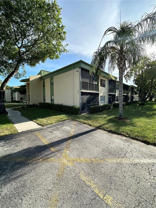 Building Photo - 4141 NW 90th Ave