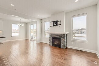 Building Photo - Spacious 4 Bedroom 4 Bath Townhome