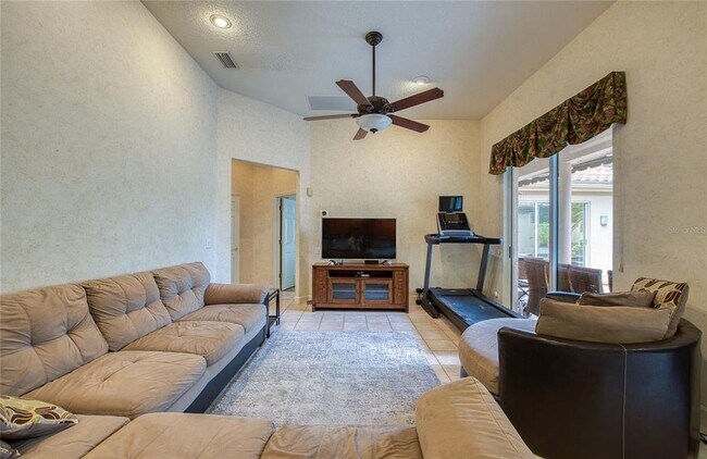 Building Photo - 8736 54th Ave E