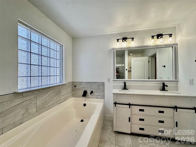 Building Photo - 12804 Windyedge Rd