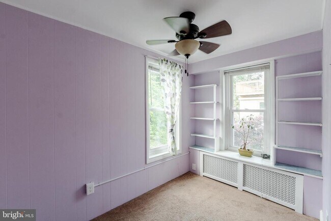 Building Photo - 456 Lyceum Ave