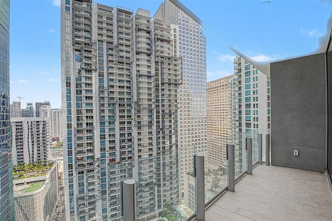 Building Photo - 300 Biscayne Blvd Way