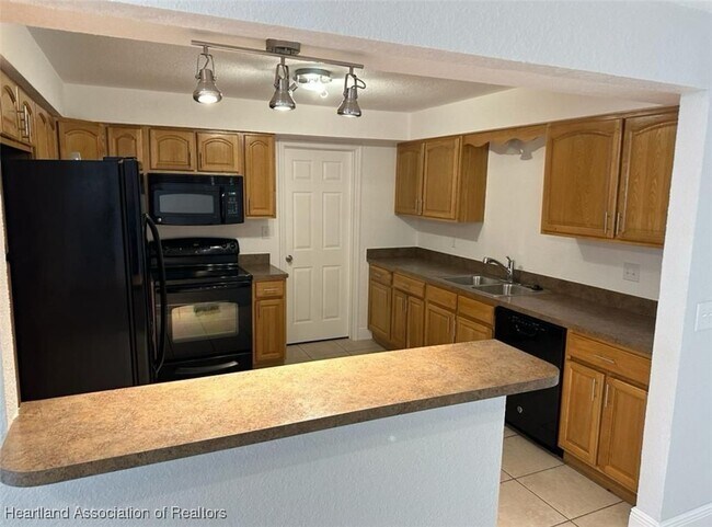 Building Photo - 944 Galaxy Ave