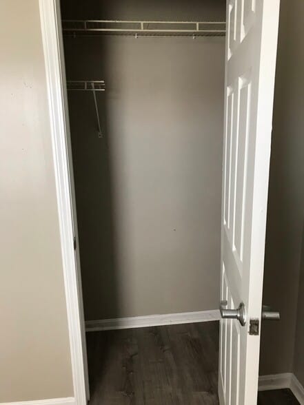 Building Photo - 2113 Magazine St