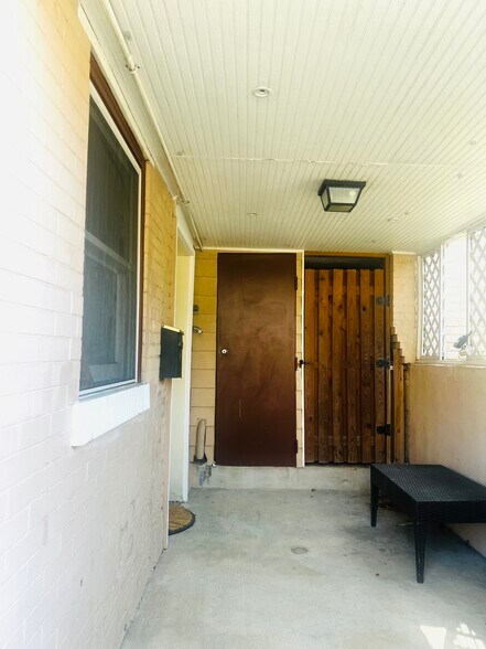 Building Photo - 1663 Newton St NW