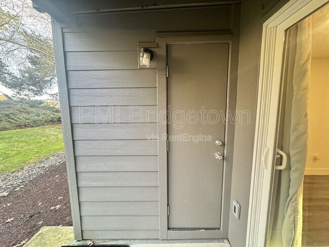 Building Photo - 12642 NW Barnes Rd