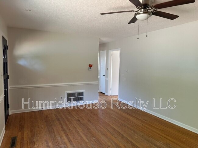 Building Photo - 1554 Rolling Meadow Ln