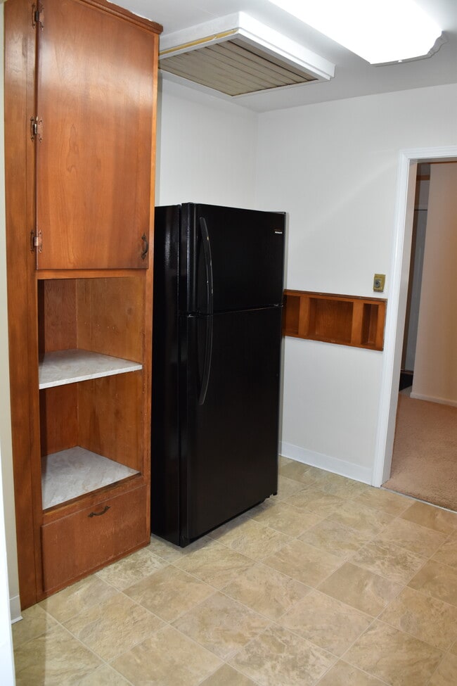 Building Photo - 2648 Fairland St