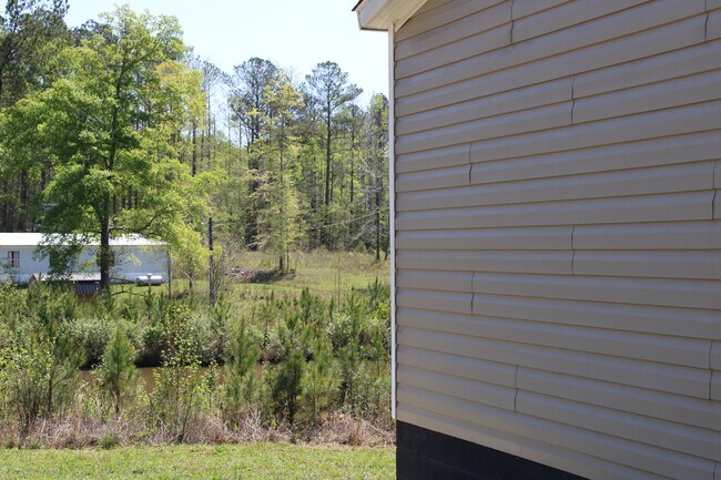 Building Photo - 818 W Grantville Rd