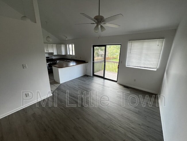 Building Photo - 2969 W Rowland Pl