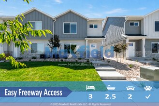 Building Photo - 2 Wks FREE | Modern 3-Bedroom, 2.5-Bathroom Townhome Near Highway 6 and I-15 - END UNIT