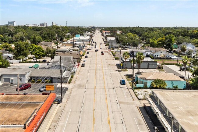 Building Photo - 748 Altaloma Ave