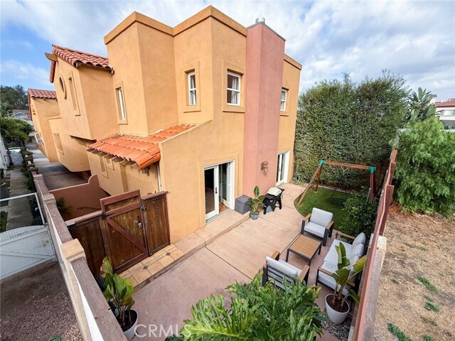 Building Photo - 214 N Irena Ave