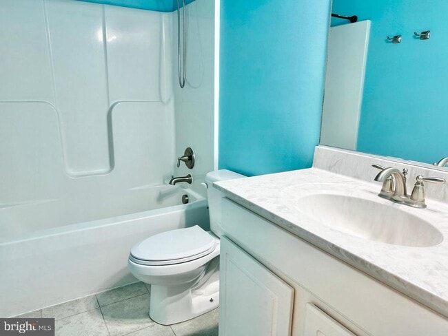 Building Photo - 206 Cranes Corner Rd