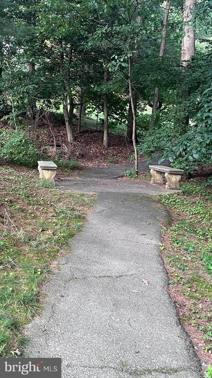 Building Photo - 5904 Cove Landing Rd