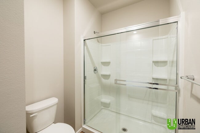 Building Photo - 3744 Clinton Rd