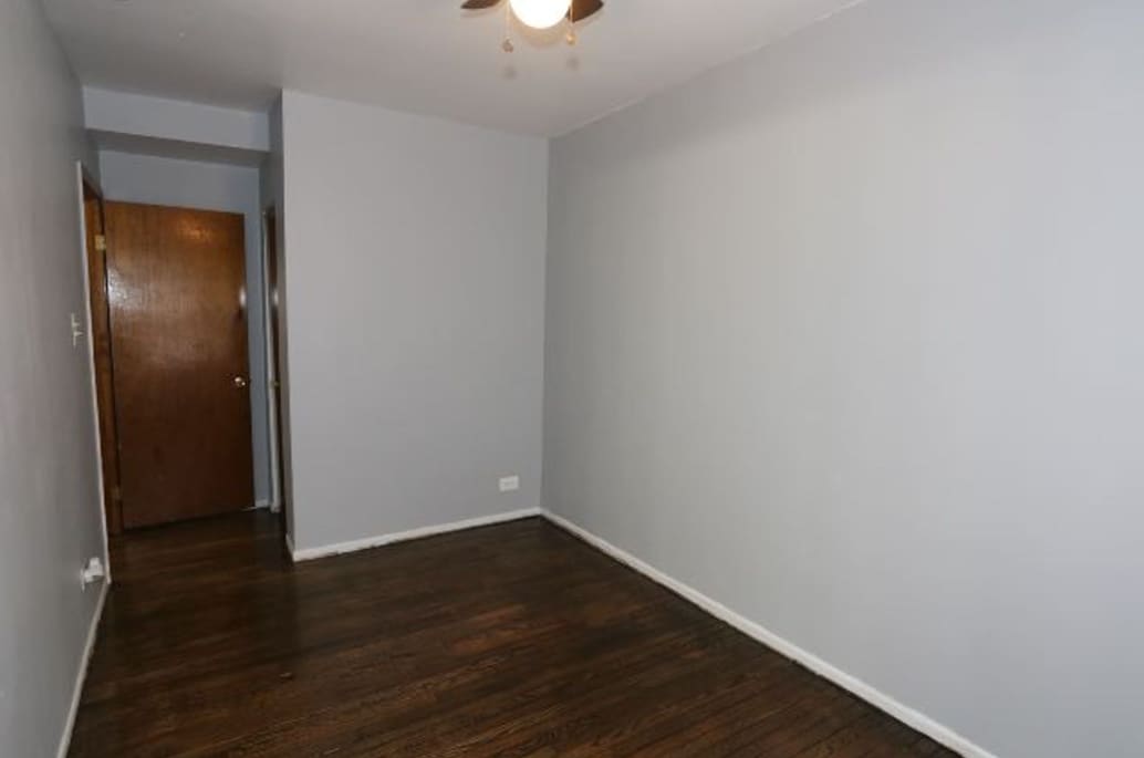 Building Photo - 4527 N Malden St