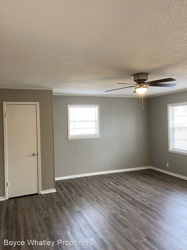 Building Photo - 1 br, 1 bath House - 715 1/2 W. Main St