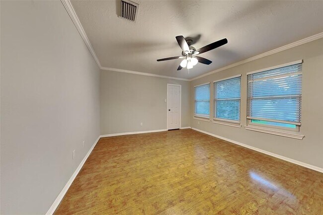 Building Photo - 15318 Sterling Lake Dr