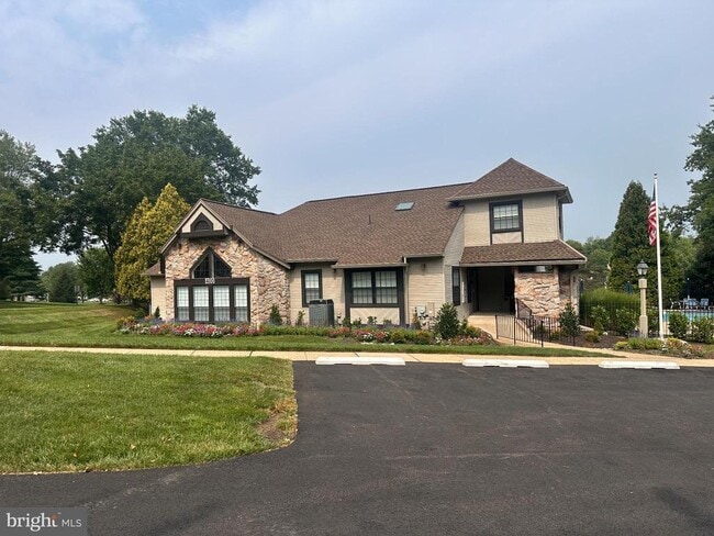 Building Photo - 292 Sassafrass Ct