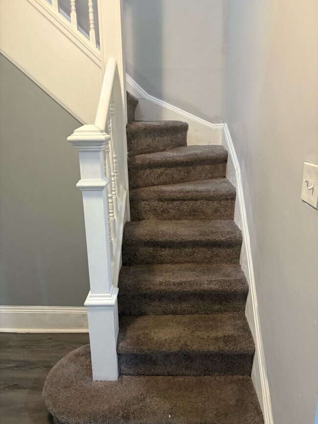 Building Photo - 54 N Morley St